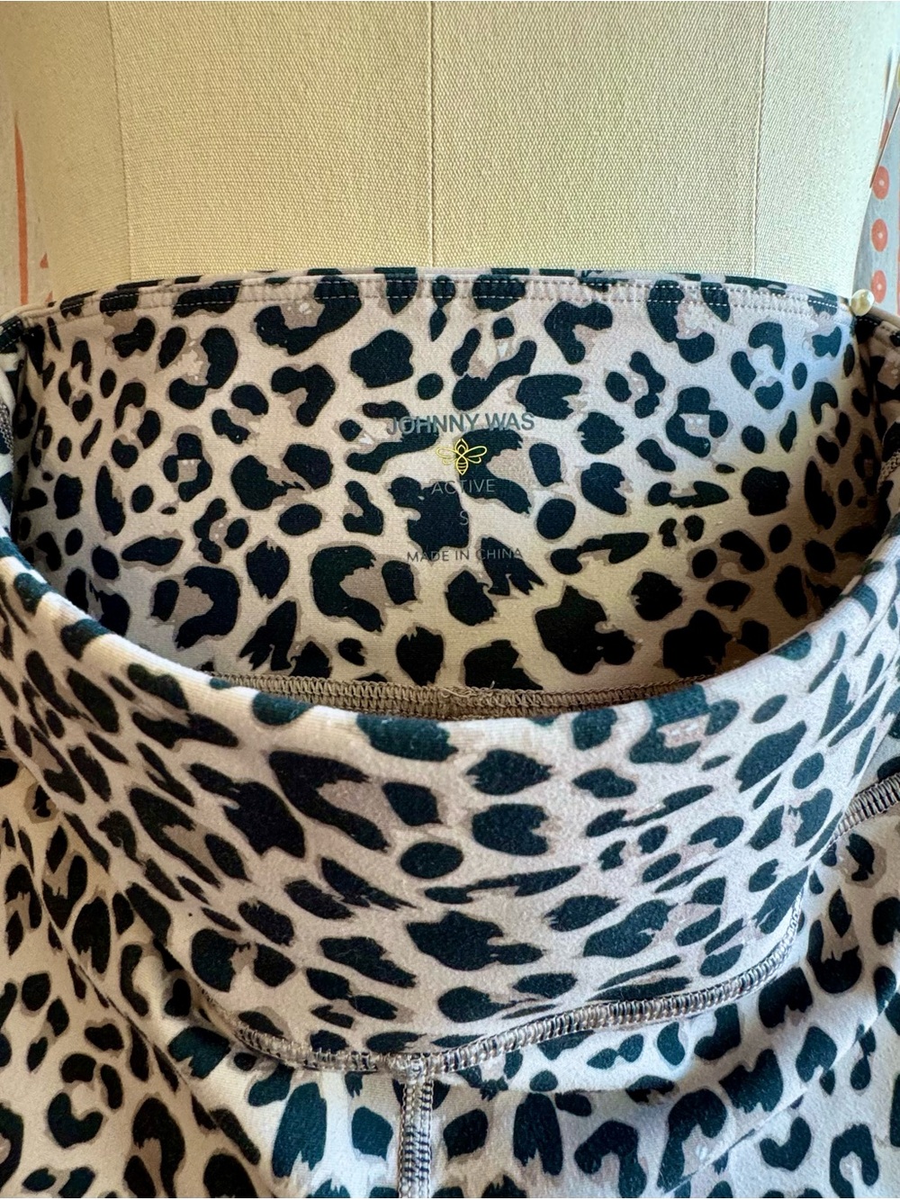 Johnny Was Active Leopard Floral Leggings - Picture 9 of 10
